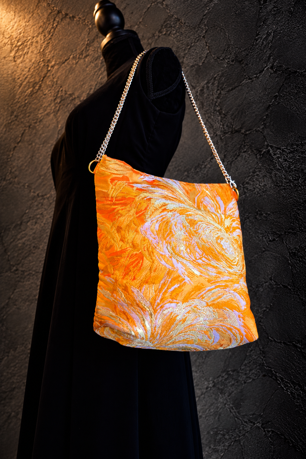 OBI SHOULDER TOTE ST000
