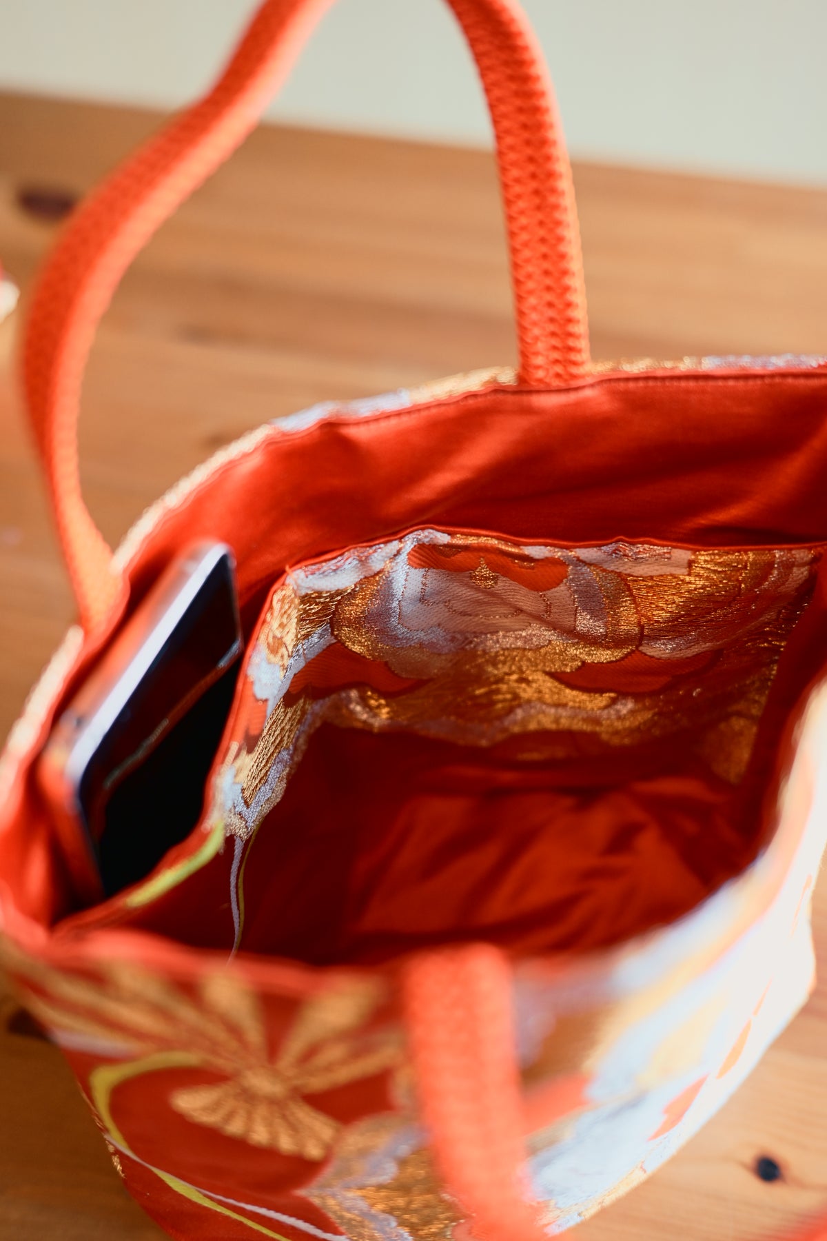 OBI HANDHELD BAG HHB008