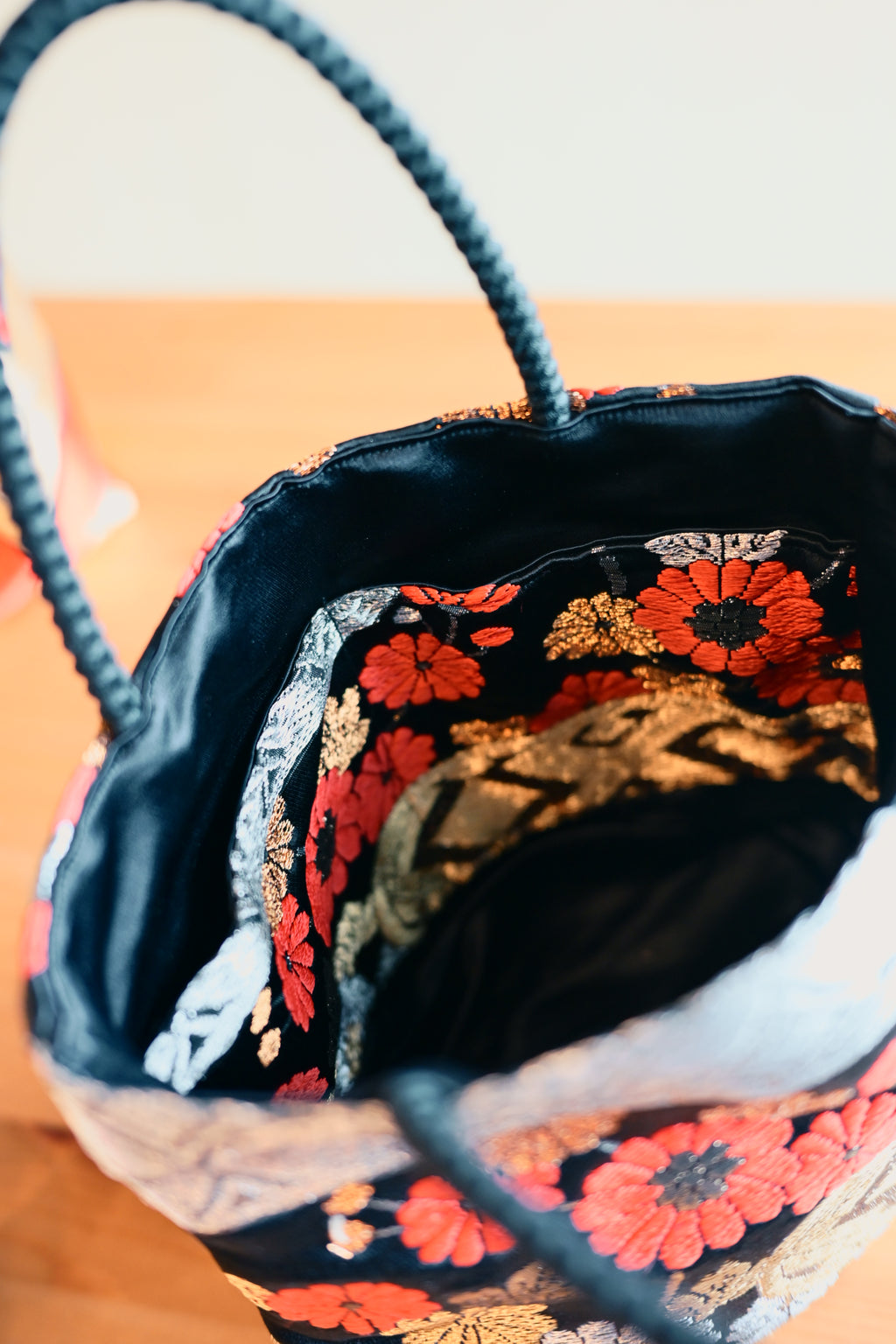 OBI BAG - HANDHELD 02